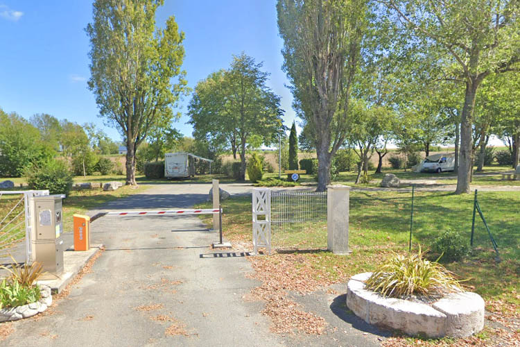 Aire de camping-cars